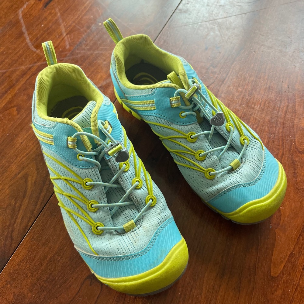 Keen Chandler CNX Blue Lime Green Lightweight Hiking Sneakers Mens 6 Womens 7.5
